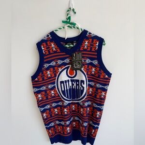 Edmonton Oilers vest
Officially Licensed product 
Small